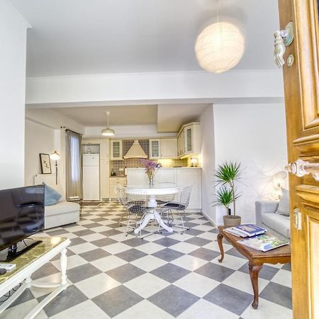 Stylish, Cozy 2-Bdr Flat In Andros Town By Explore Andros Экстерьер фото