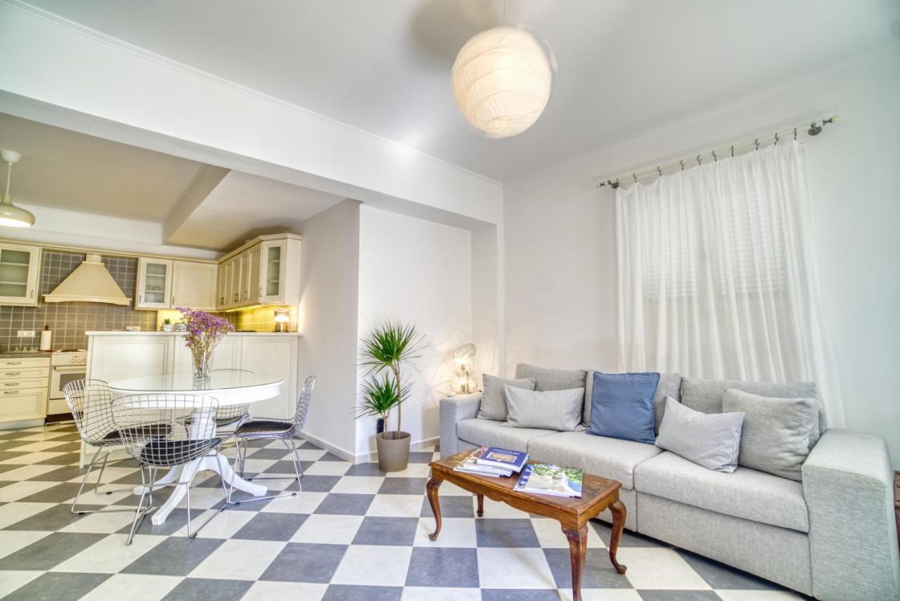 Stylish, Cozy 2-Bdr Flat In Andros Town By Explore Andros Экстерьер фото