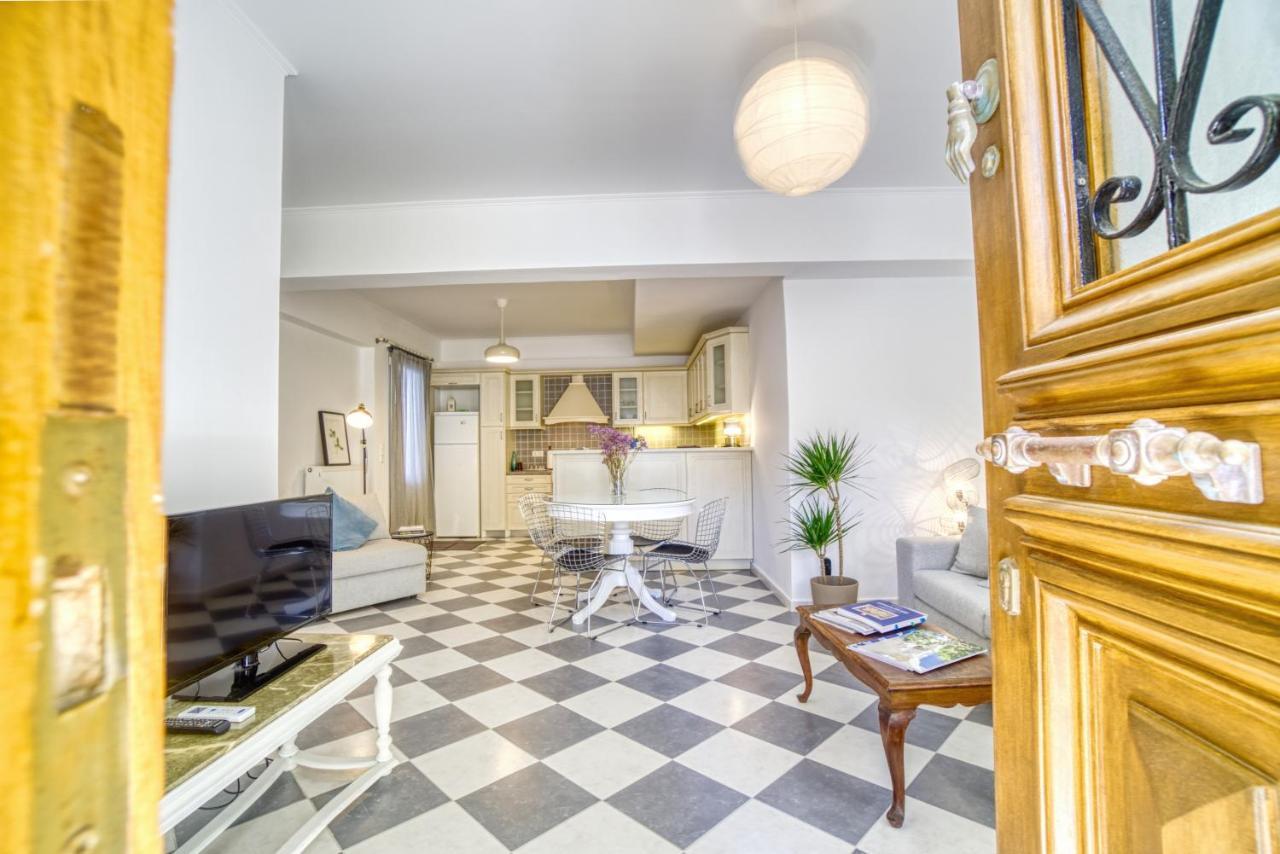 Stylish, Cozy 2-Bdr Flat In Andros Town By Explore Andros Экстерьер фото