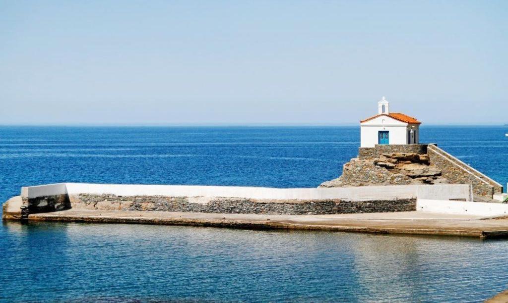 Stylish, Cozy 2-Bdr Flat In Andros Town By Explore Andros Экстерьер фото
